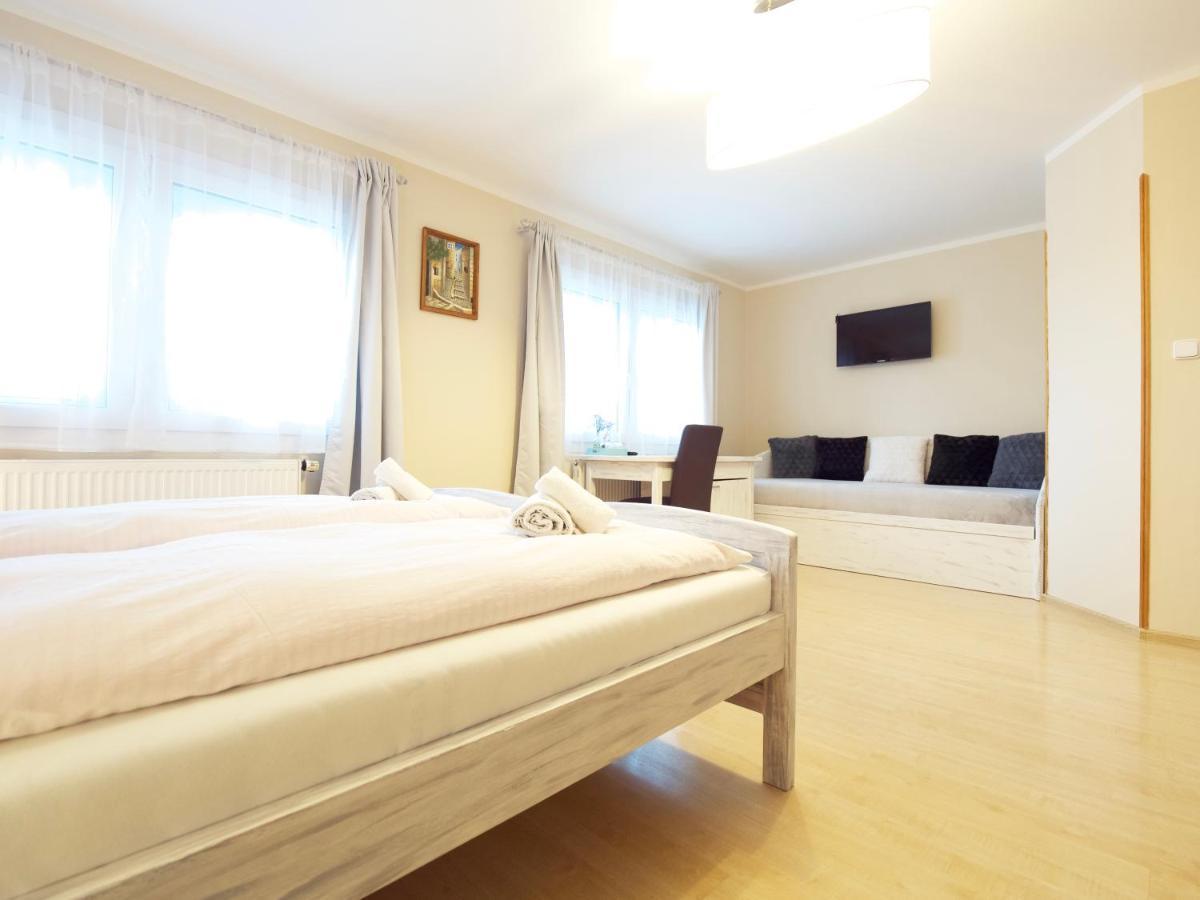 Zlaty Lev Hotel สวิตาวี ภายนอก รูปภาพ